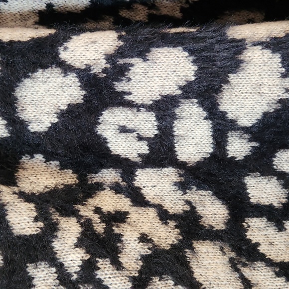 Kori America Women's Animal Print Black & Tan Cardigan M/L - Picture 4 of 5